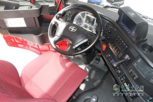 上海車展 上汽依維柯紅巖發(fā)布全新車聯(lián)網(wǎng)系統(tǒng)“杰時(shí)達(dá)”