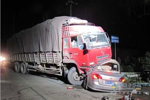 卡車(chē)事故危害大