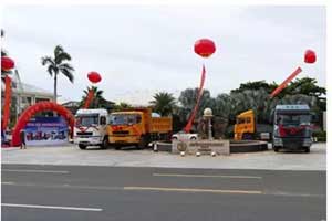 華菱港口牽引車在?？讷@100余臺(tái)訂單 