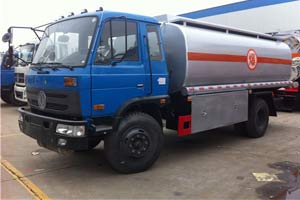 促銷(xiāo)：湖北程力180馬力 4X2 東風(fēng)153油罐車(chē)新車(chē)到店