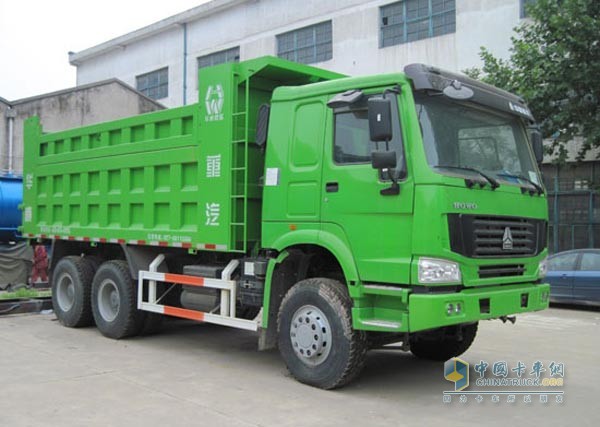 中國重汽HOWO 6x4自卸車