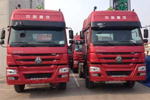 促銷：中國重汽豪沃4X2危險品牽引車24萬
