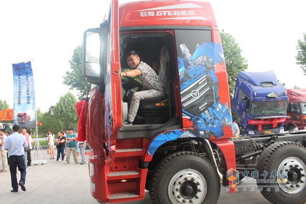 兩地聯(lián)合上市獲131臺(tái)訂單 歐曼GTL超能版載貨車勢(shì)不可擋