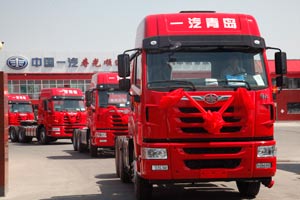 60輛解放天V?；愤\輸車交付用戶