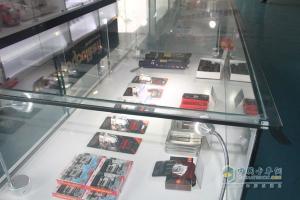 中國重汽成立國內(nèi)首家實體卡車文化用品店
