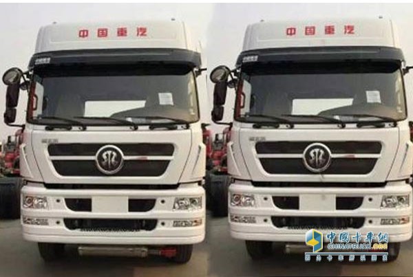 中國(guó)重汽斯太爾D7B危險(xiǎn)專(zhuān)用牽引車(chē)