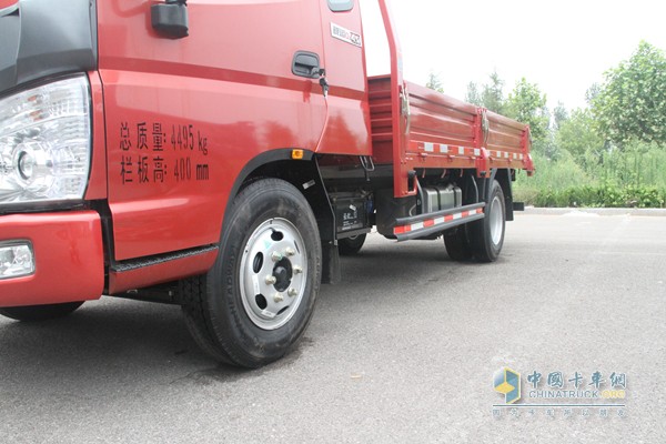福田瑞沃 時代驍運 110馬力 4X2 自卸車（外觀）