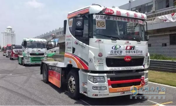 華菱重卡助力酷卡車隊(duì)奪得中國卡車公開賽首站團(tuán)隊(duì)亞軍