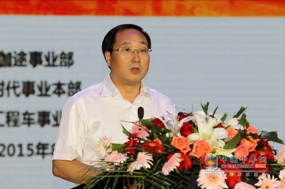 　　福田汽車集團(tuán)副總裁、時(shí)代業(yè)務(wù)總監(jiān)、伽途事業(yè)部/時(shí)代事業(yè)本部總經(jīng)理、奧鈴工廠廠長(zhǎng)鐘明華先生