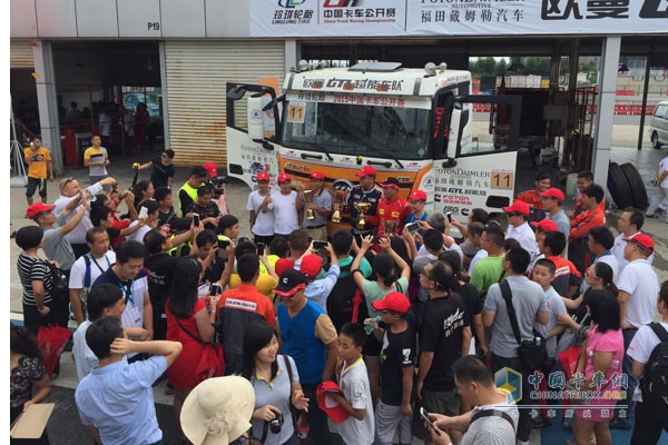 歐曼GTL車隊(duì)奪冠