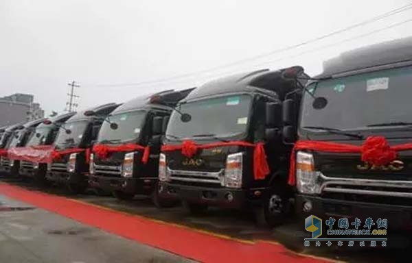 濰柴WP3動(dòng)力冷藏車(chē)交付福州盛豐物流