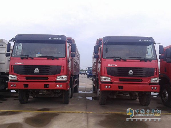 中國(guó)重汽豪沃自卸車(chē)
