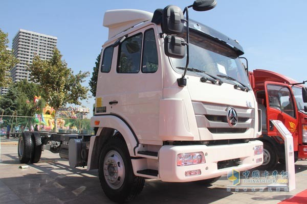 中國重汽濟(jì)南車展走“高端范兒” 主打曼發(fā)動機(jī)卡車產(chǎn)品