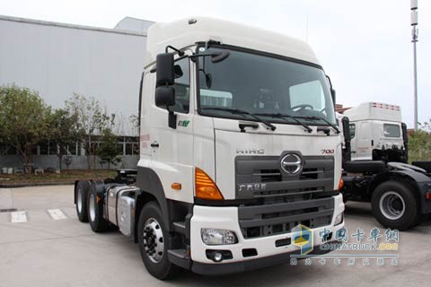 廣汽日野700系列 420馬力 6x4牽引車