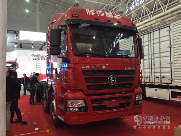 德龍新M3000 6*2 LNG牽引車(chē)