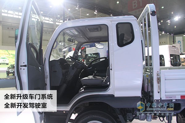全新升級(jí)車門系統(tǒng)、全新開(kāi)發(fā)駕駛室