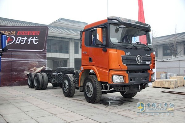 陜汽 德龍X3000黃金版 480馬力 8X4 自卸車底盤