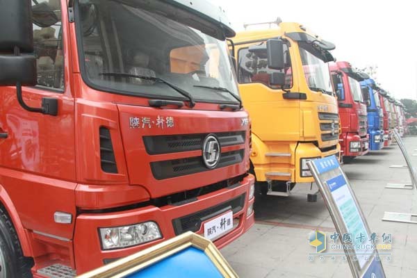現(xiàn)場(chǎng)展車(chē)