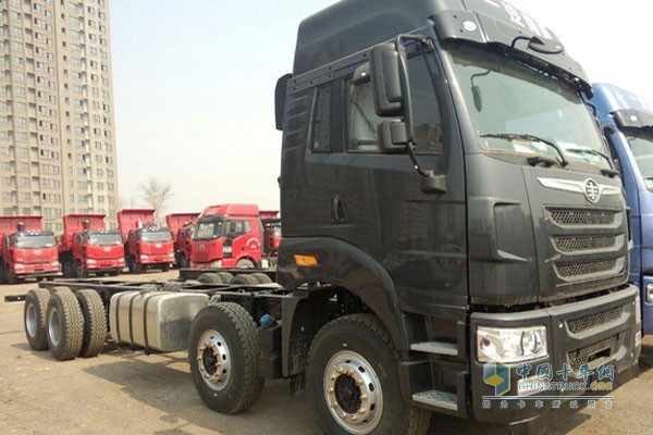 遼寧解放途V 8x4載貨車27.6萬(wàn)