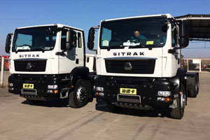 SITRAK C7H6×4右置泵車(chē)底盤(pán)下線