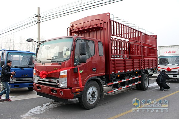 最佳車輛+空前優(yōu)惠！軍瑞通達(dá)江淮帥鈴京五產(chǎn)品團(tuán)購(gòu)會(huì)完滿