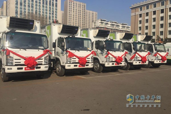 農產品冷鏈運輸新風向：首批慶鈴700P冷藏車交付遼寧物流企