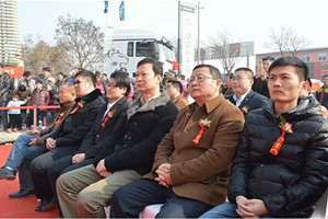 中國重汽商用車新春送福濟南站喜獲訂單！