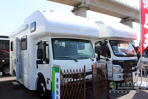 美貌+實(shí)力 北京第12屆房車展露營(yíng)展覽會(huì)