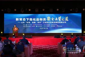 聯(lián)盟與論壇助力  歐曼新一代危化品運(yùn)輸車東營交車忙