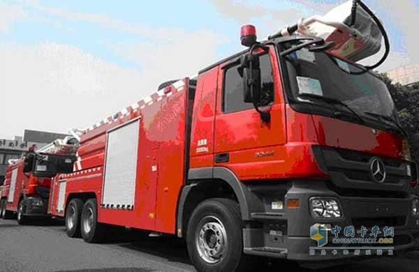 32米高噴消防車(chē)
