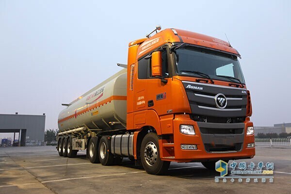 危險(xiǎn)品運(yùn)輸車
