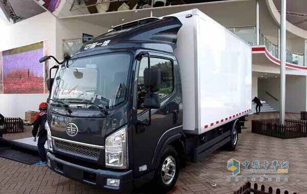 解放公獅純電動(dòng)冷藏車(chē)