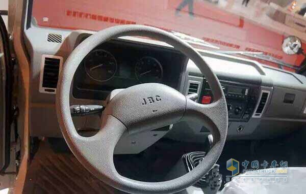 金杯騏運(yùn)純電動(dòng)廂式貨車(chē)