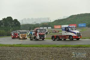 乘龍雙雄亮劍，奪取2016中國(guó)卡車(chē)公開(kāi)賽成都站冠軍
