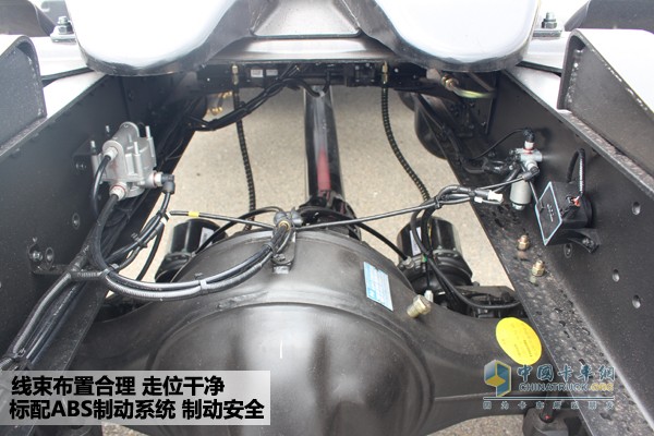 四川現(xiàn)代致道800w牽引車(chē)