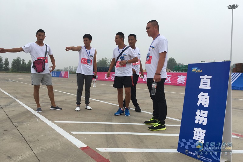 奧馳搶奧運頭條 這里比賽也精彩