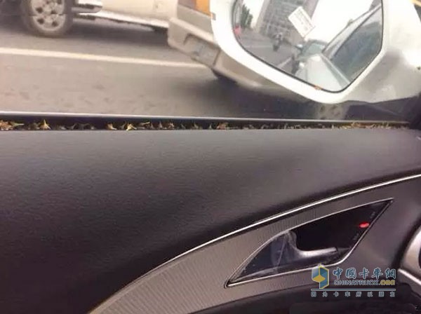 玻璃導槽要清洗