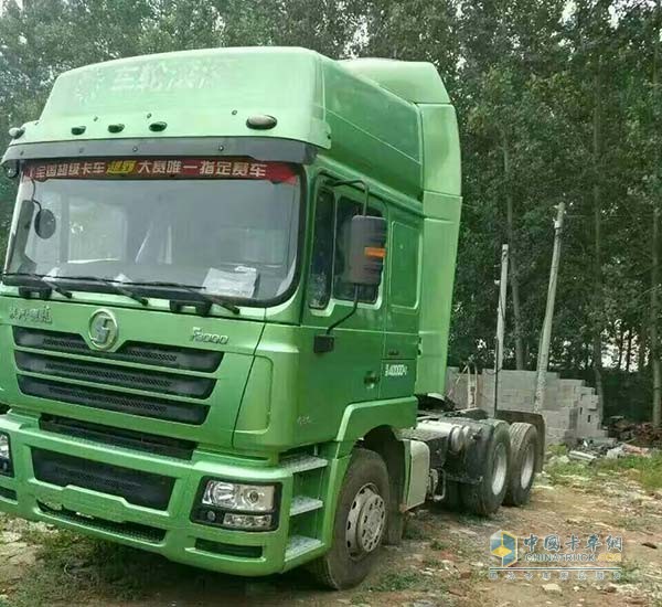 陜汽德龍國(guó)四牽引車