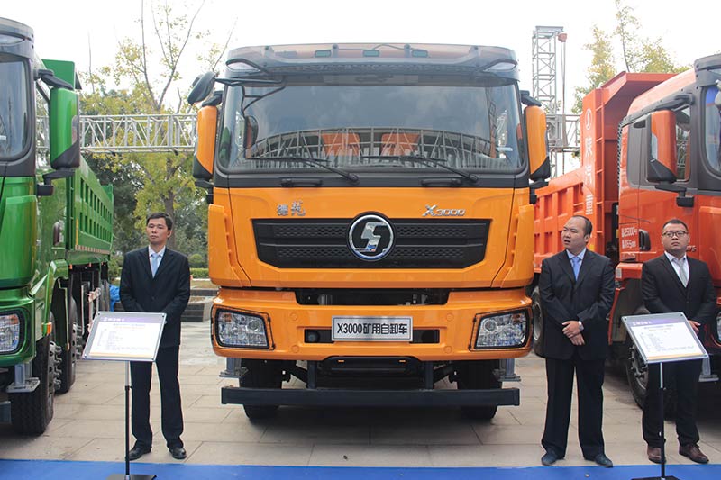 陜汽德龍X3000 375馬力 6×4 礦用自卸車(chē)