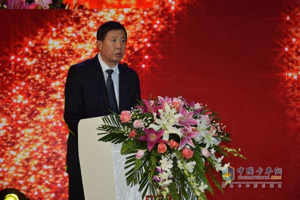 東風汽車公司副總經(jīng)理、東風汽車股份有限公司董事長歐陽潔