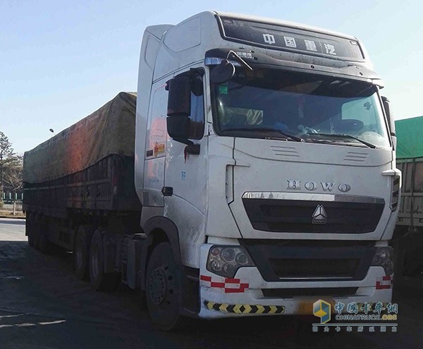 魏玉博終于等到重汽H0W0-T7H牽引車(chē)