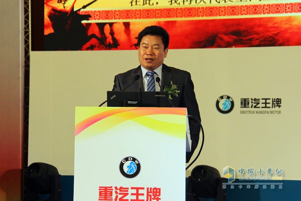 中國重汽集團(tuán)副總工程師、中國重汽集團(tuán)成都王牌商用車有限公司黨委書記、總經(jīng)理靳文生