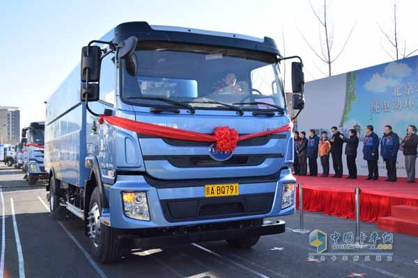 青風(fēng)系列純電動(dòng)環(huán)衛(wèi)車