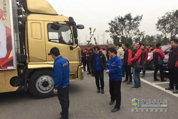 用戶品鑒陜汽車(chē)輛