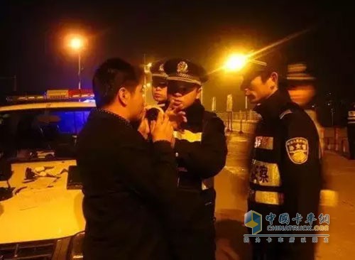 嚴(yán)禁酒駕、超速