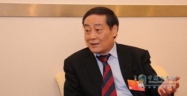 全國人大代表、杭州娃哈哈集團(tuán)有限公司董事長兼總經(jīng)理宗慶后