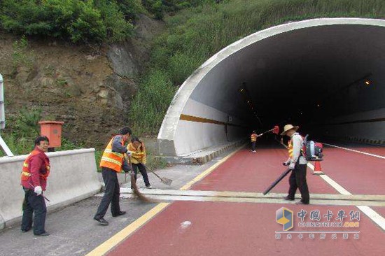 《陜西省公路隧道安全保護辦法》4月1日起施行