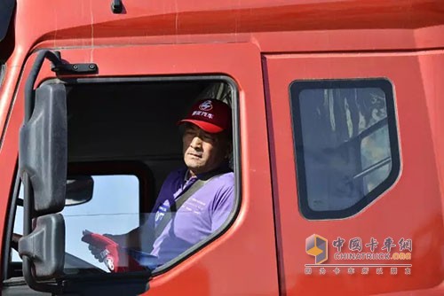 作為一名卡車司機，你以為有著好的駕駛技術(shù)就合格了嗎?不，會這么想的肯定是新上路的卡車司機!因為，想要成為一名好的卡車司機，還必須具備以下七大技能!