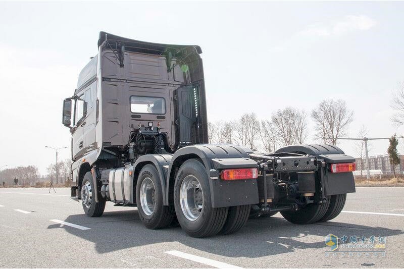 一汽解放J7 500馬力 6X4牽引車(chē)