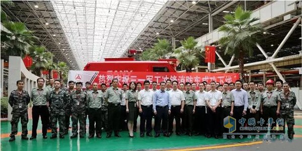 國內(nèi)首臺(tái)“沖鋒消防車”勝利下線，三一重工為黨獻(xiàn)禮!